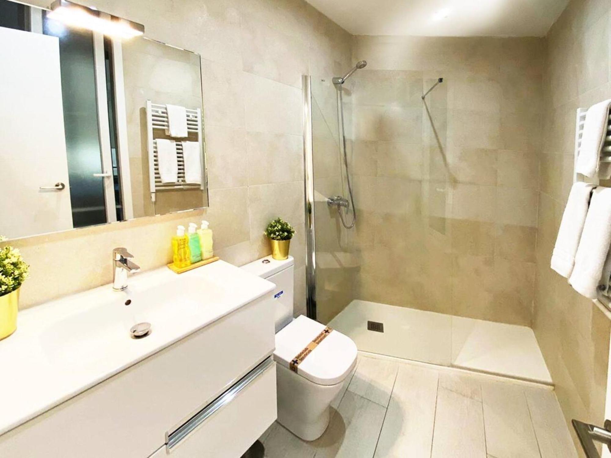Apartamento De Diseno En Plaza Mayor Madrid Luaran gambar