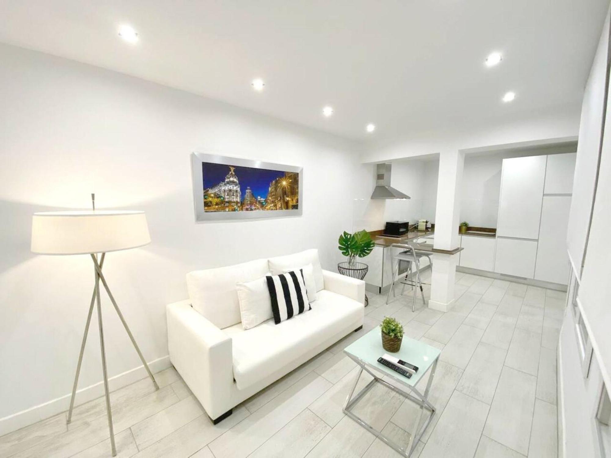 Apartamento De Diseno En Plaza Mayor Madrid Luaran gambar