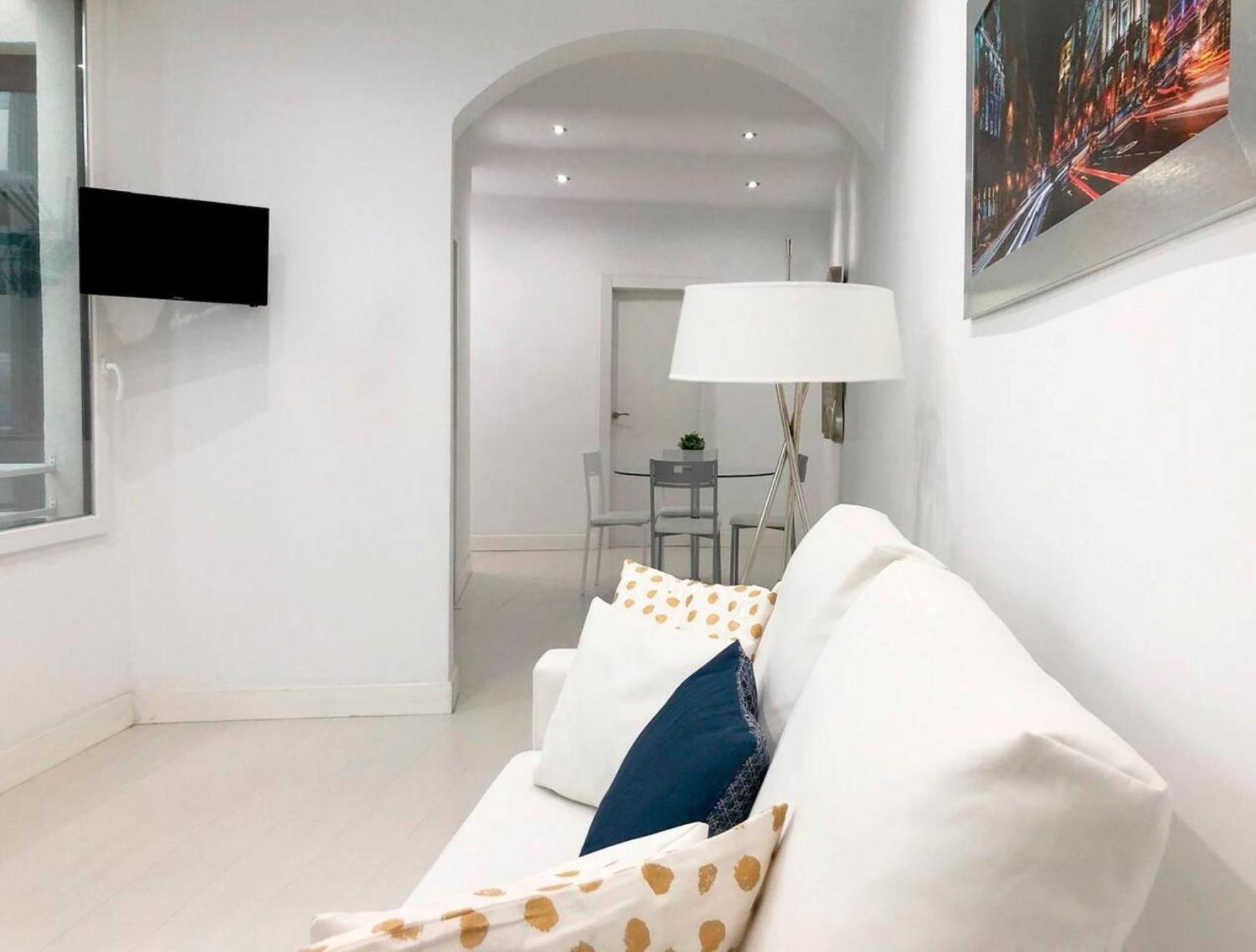 Apartamento De Diseno En Plaza Mayor Madrid Luaran gambar