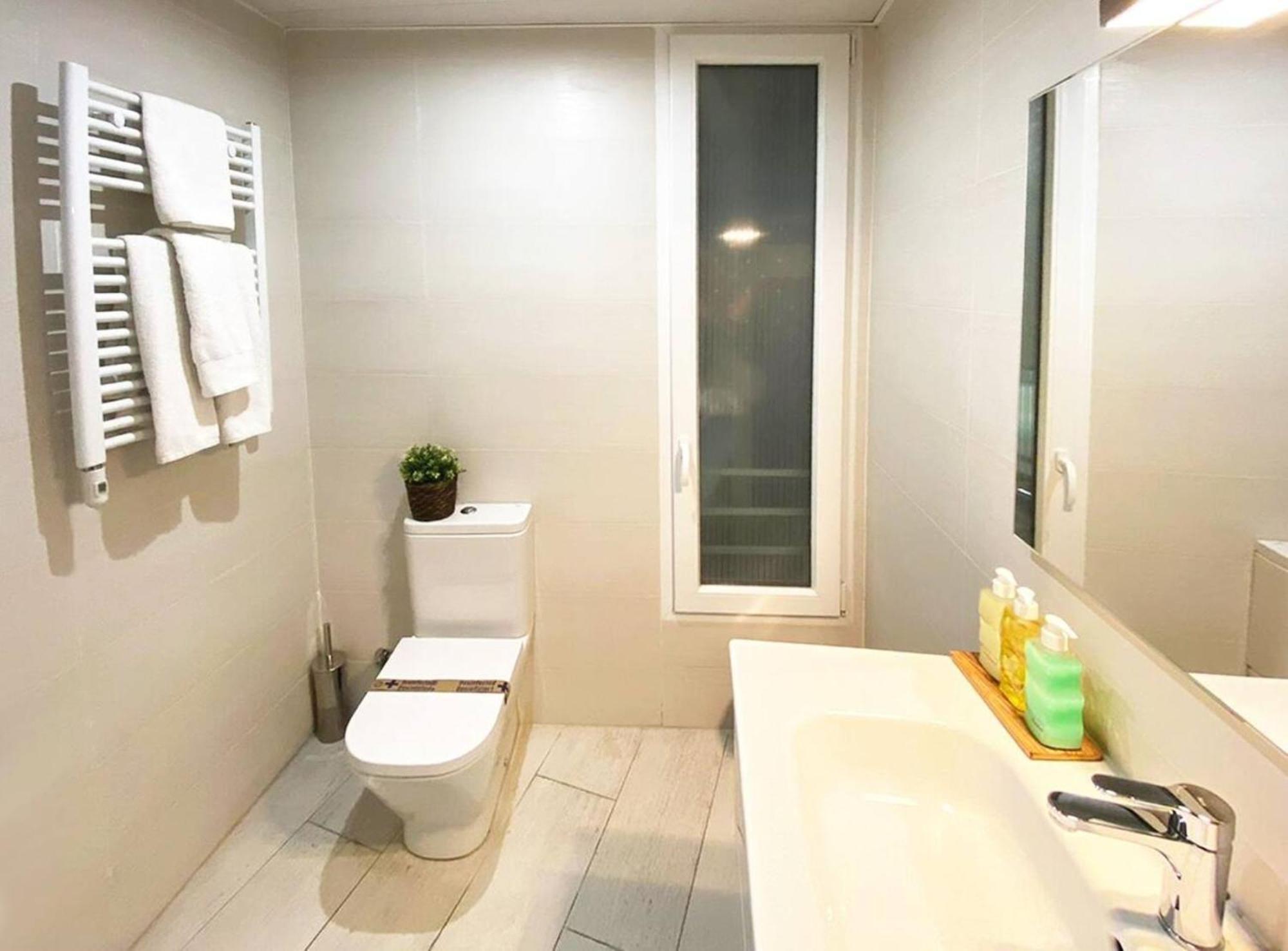 Apartamento De Diseno En Plaza Mayor Madrid Luaran gambar