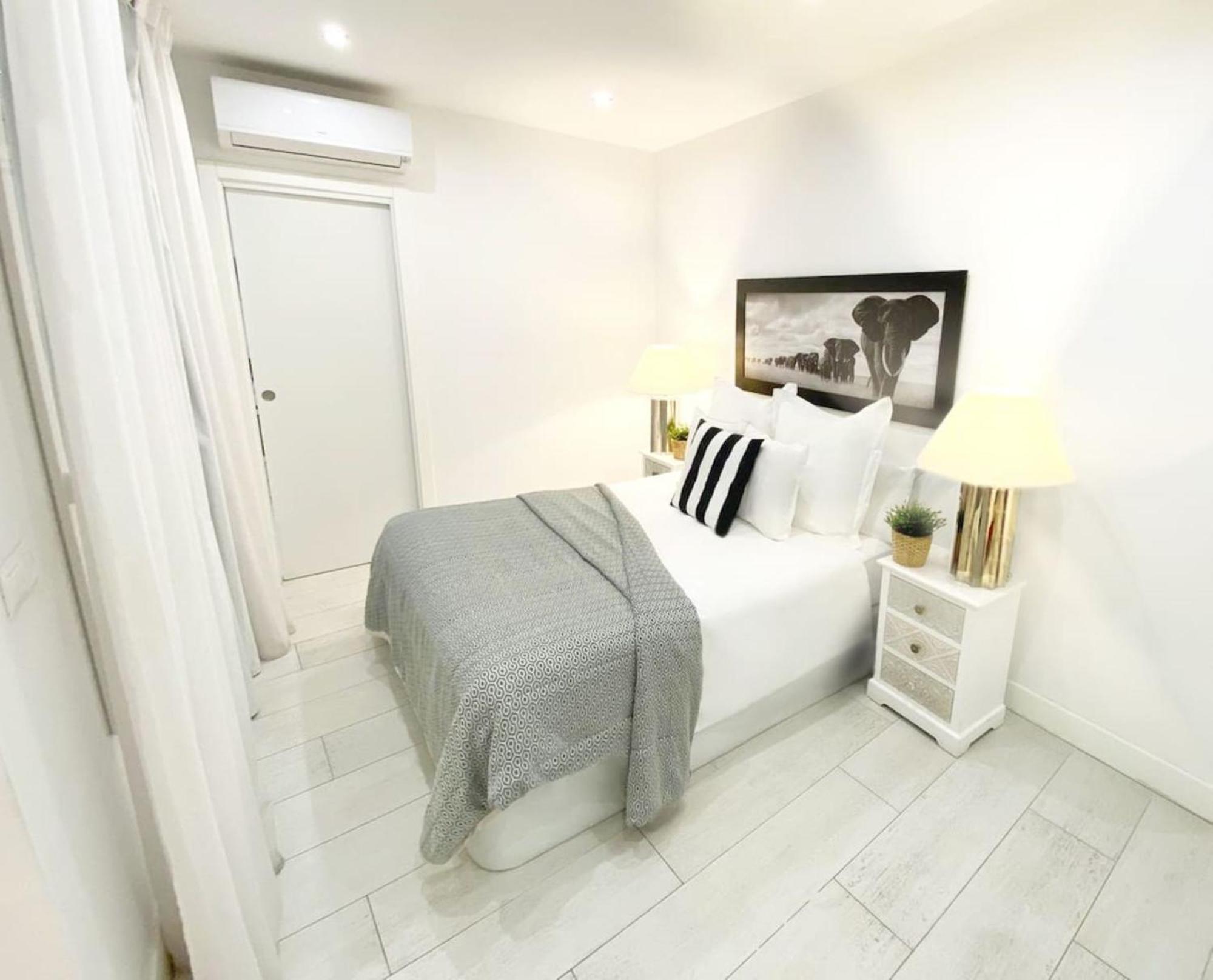 Apartamento De Diseno En Plaza Mayor Madrid Luaran gambar