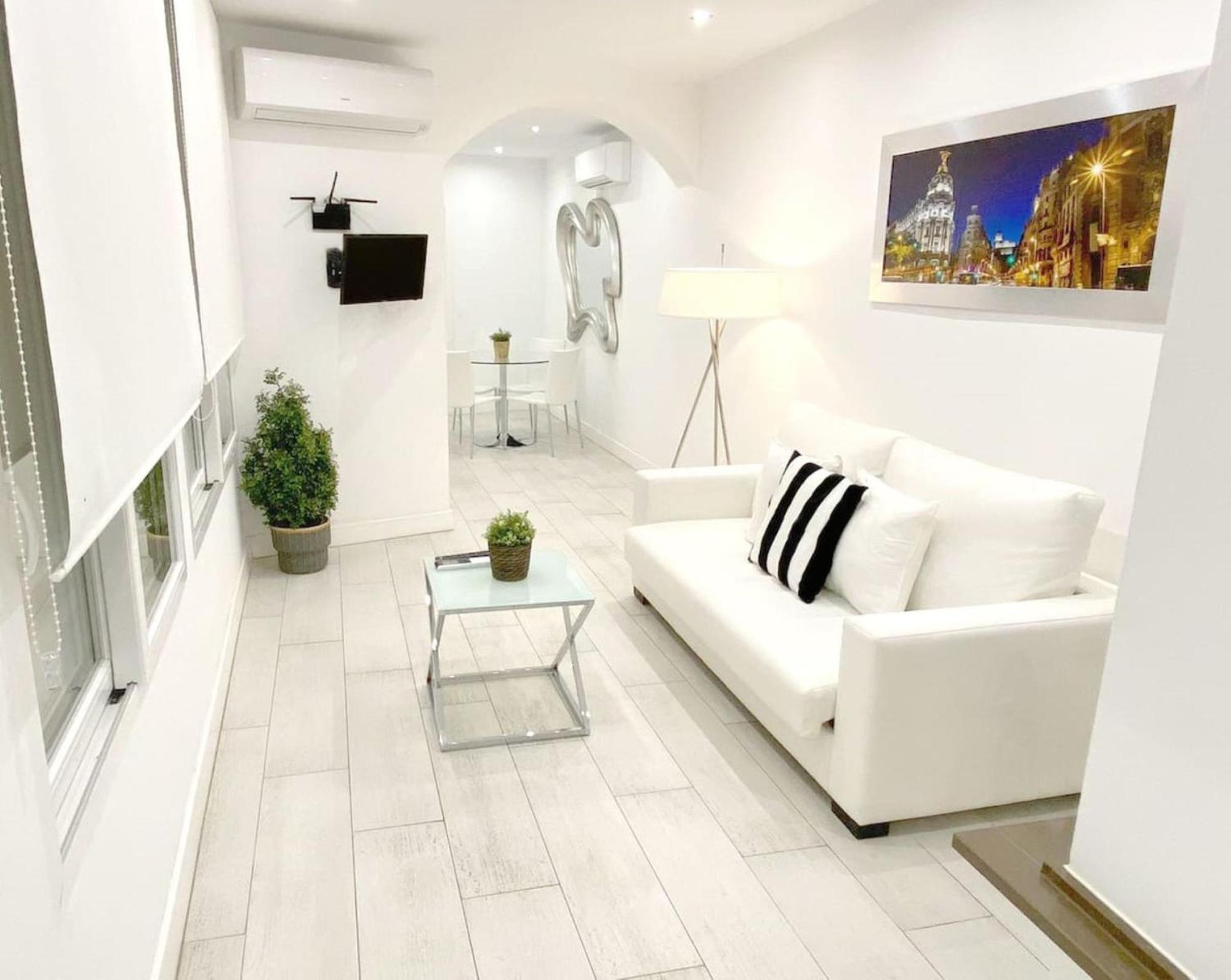 Apartamento De Diseno En Plaza Mayor Madrid Luaran gambar